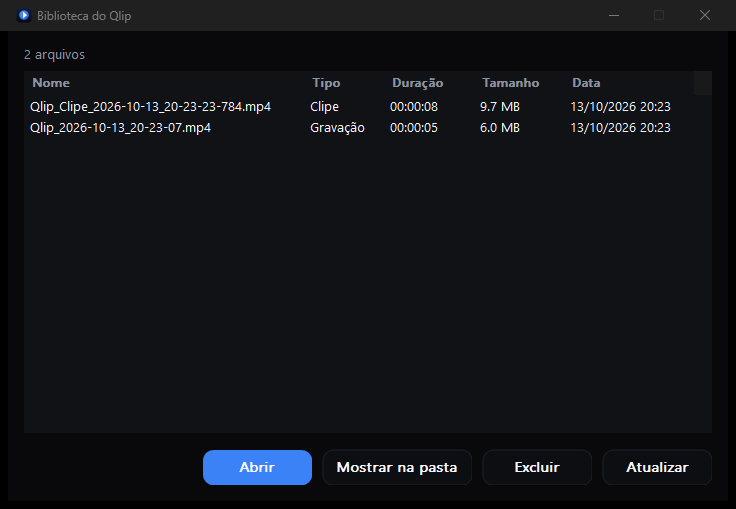 Biblioteca do Qlip listando um clipe e uma gravação com tipo, duração, tamanho e data, e botões Abrir, Mostrar na pasta, Excluir e Atualizar.